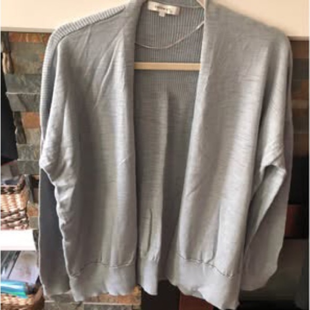 Elegant Gray Women's Sweater